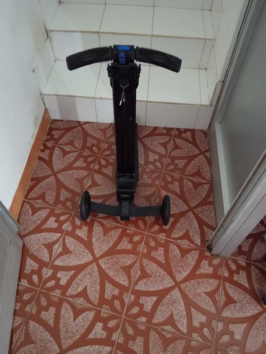 Trotinete usada em bom estado