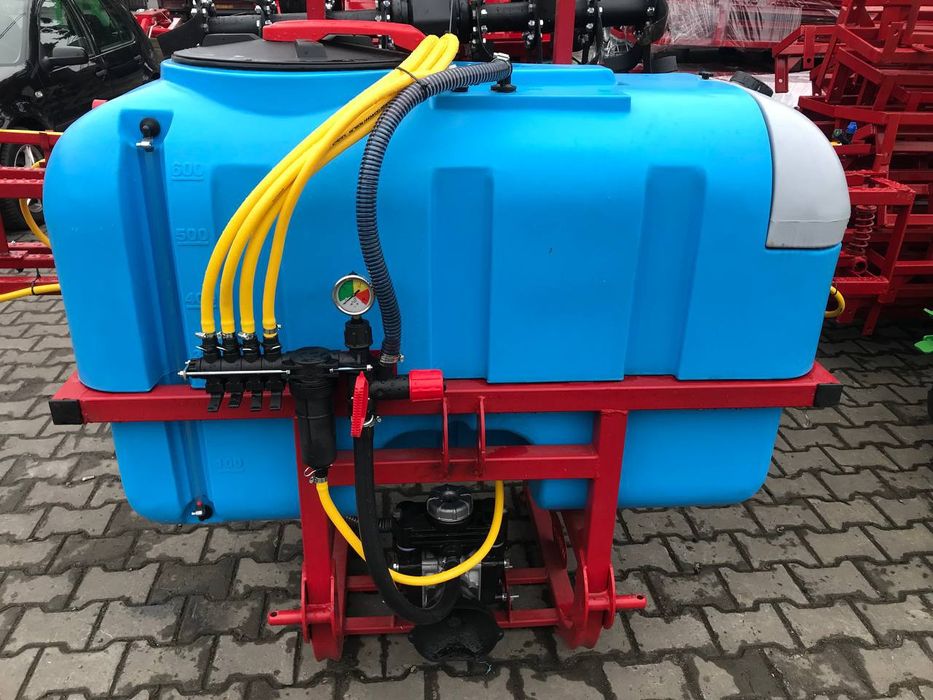 Навісний оприскувач ( польський оприскувач wirax )