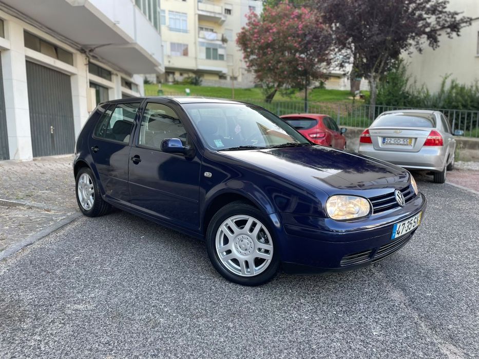 Vw golf 1.4 de 2002 conta com 200 mil km