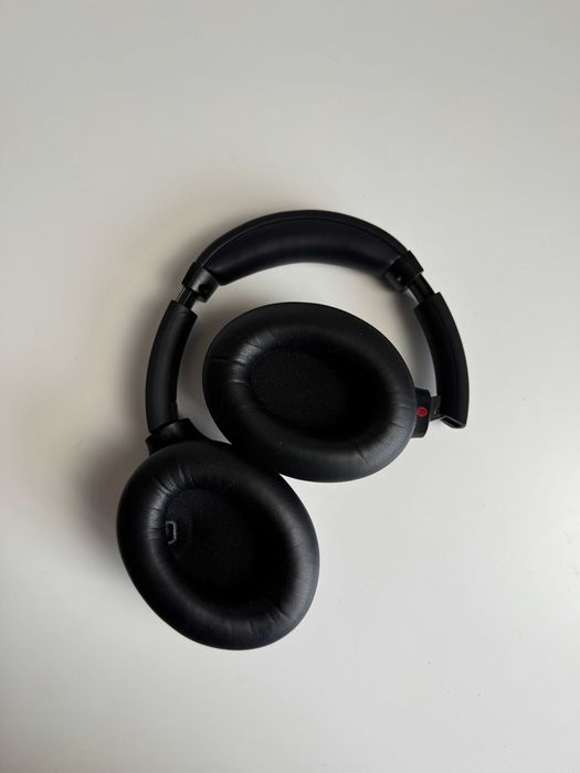 Sony WH-1000XM4 headphones