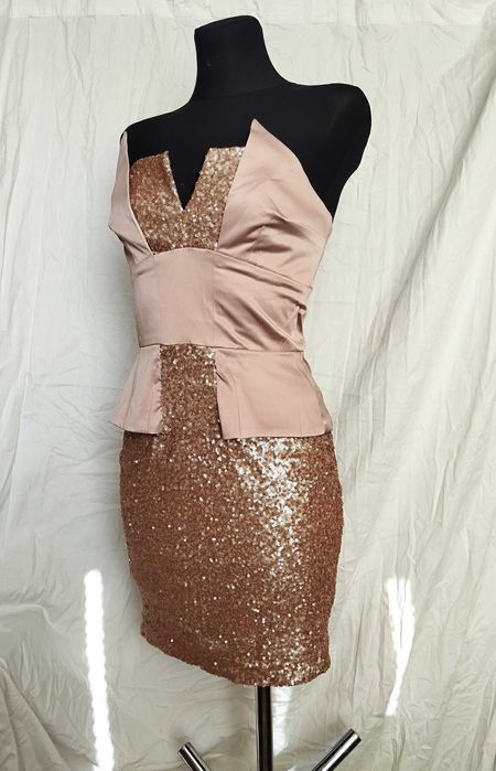 gorsetowa sukienka cekinowa S nude złota beż odkryte ramiona bodycoon