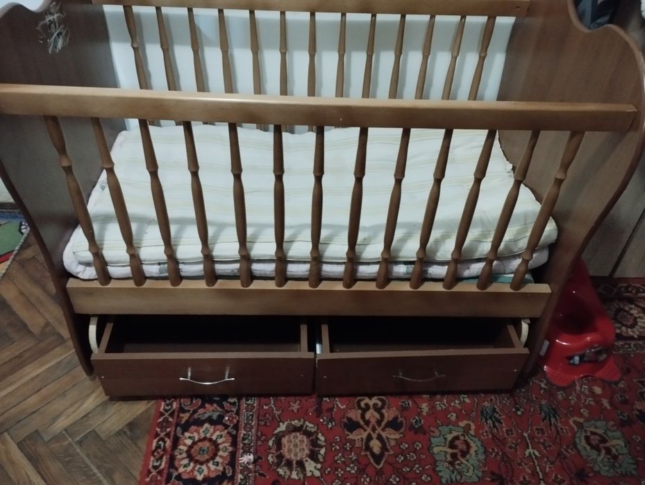 Ліжечко дитяче. Б.у.
