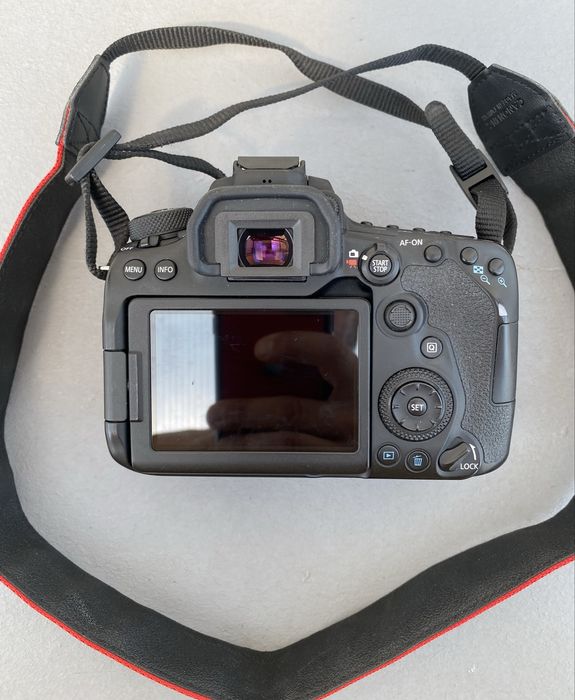 DSLR Canon EOS 90D