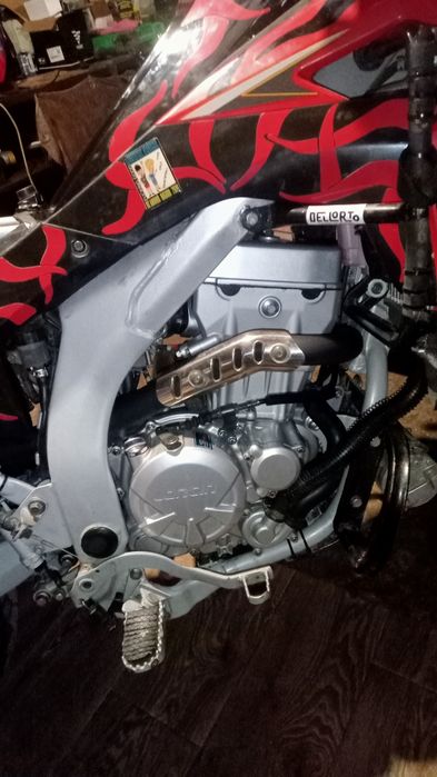 Мотоцикл Loncin  300