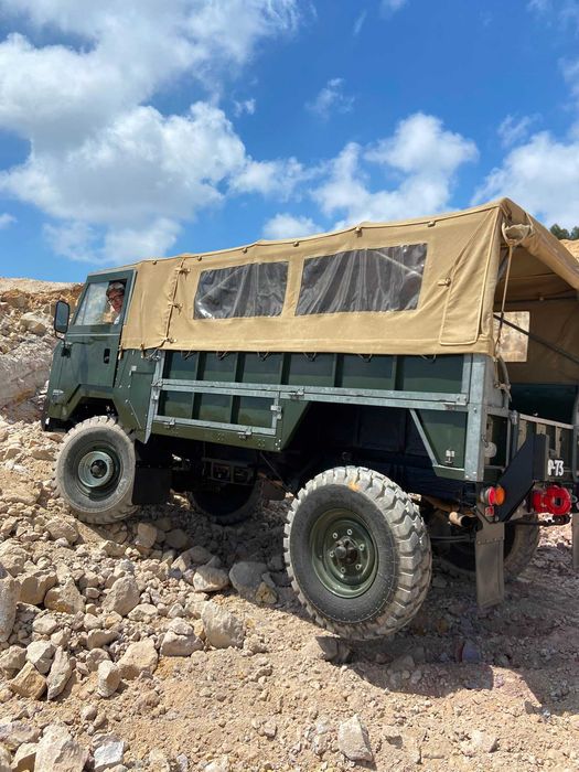 Land Rover Forward Control 101