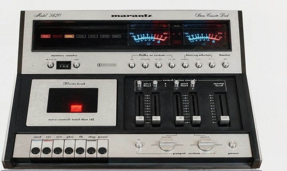 Попередній підсилювач Marantz model 3200