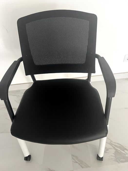 Cadeira de escritorio com rodinha