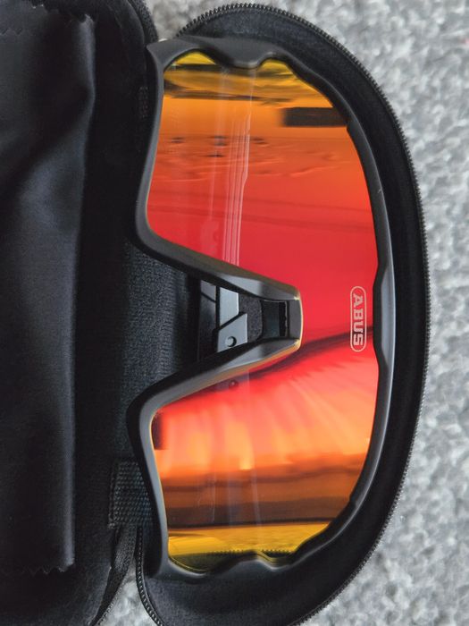 Abus Okulary Sportowe Rowerowe Polaryzacja +4 Szkła Wymienne z Etui