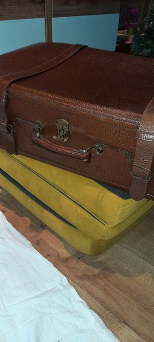 Walizka retro vintage rekwizyt ozdoba