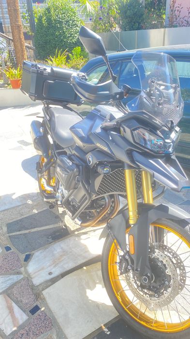 Voge 900dsx como nova