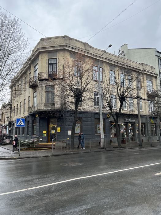 Центр міста!!! 3-кім.квартира 111 кв.м в  австрійському будинку