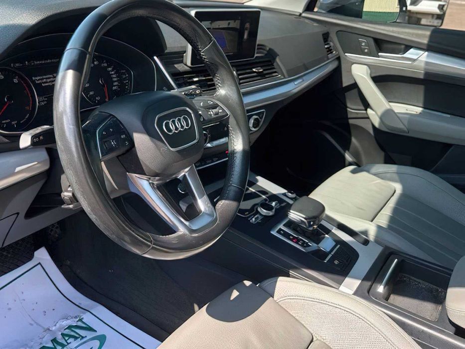 Audi Q5      2018