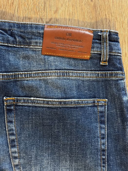 Нові чоловічі Джинси Розмір: М/32