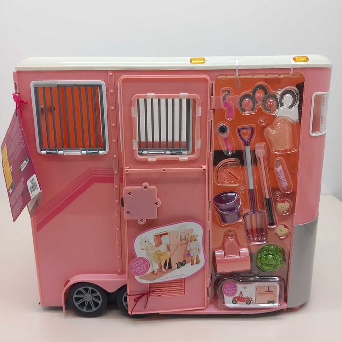 Our Generation: przyczepa do przewozu koni