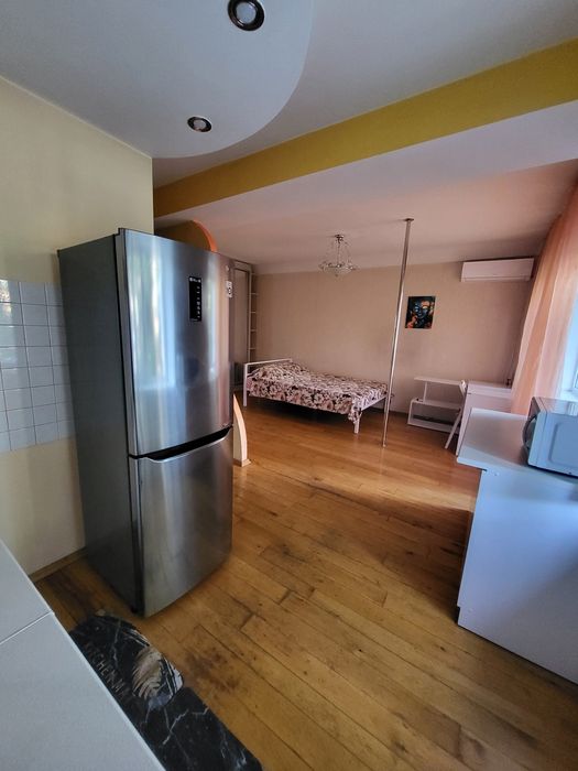 Сдам посуточно 1к.кв студию Дом мебели/Филатова/Черёмушки