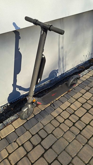 Hulajnoga elektryczna Ninebot Segway E45D