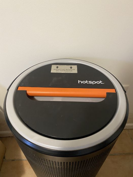 Aquecedor a gás Hotspot com botija de gás cheia.