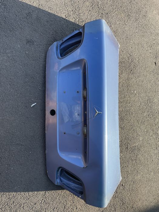 Капот кришка багажника merseds clk w208
