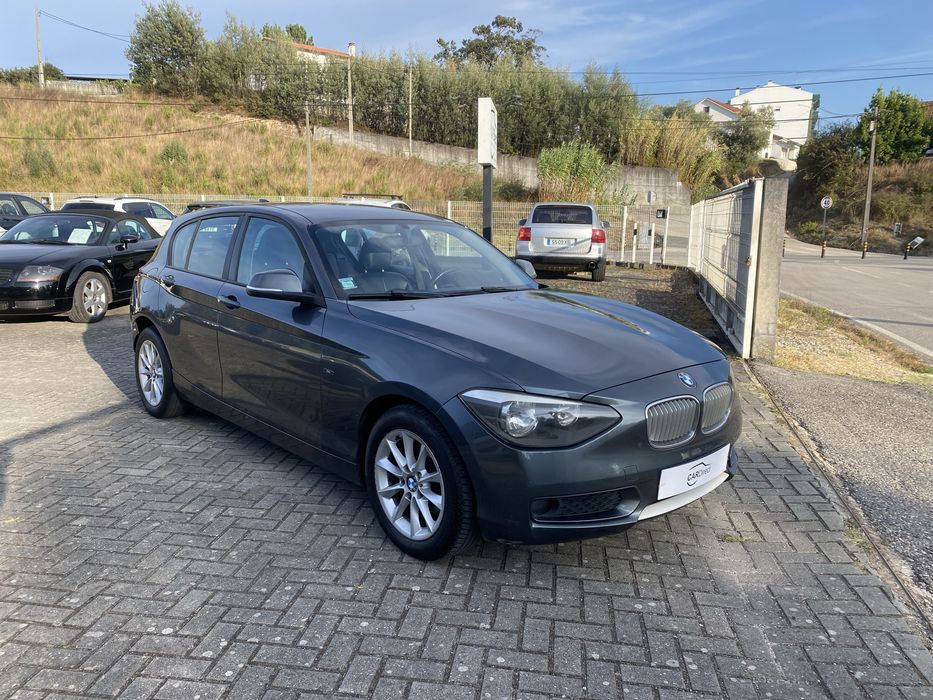 BMW 118d Line Urban - Estofos em Pele - Nacional