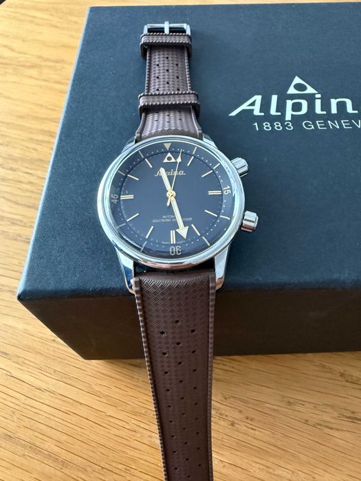 Zegarek Alpina Seastrong Diver 300 Heritage AL-520BY4H6 + 6 pasków FULL SET