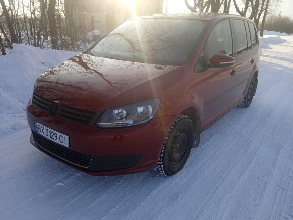 Фольксваген тауран 2013 року