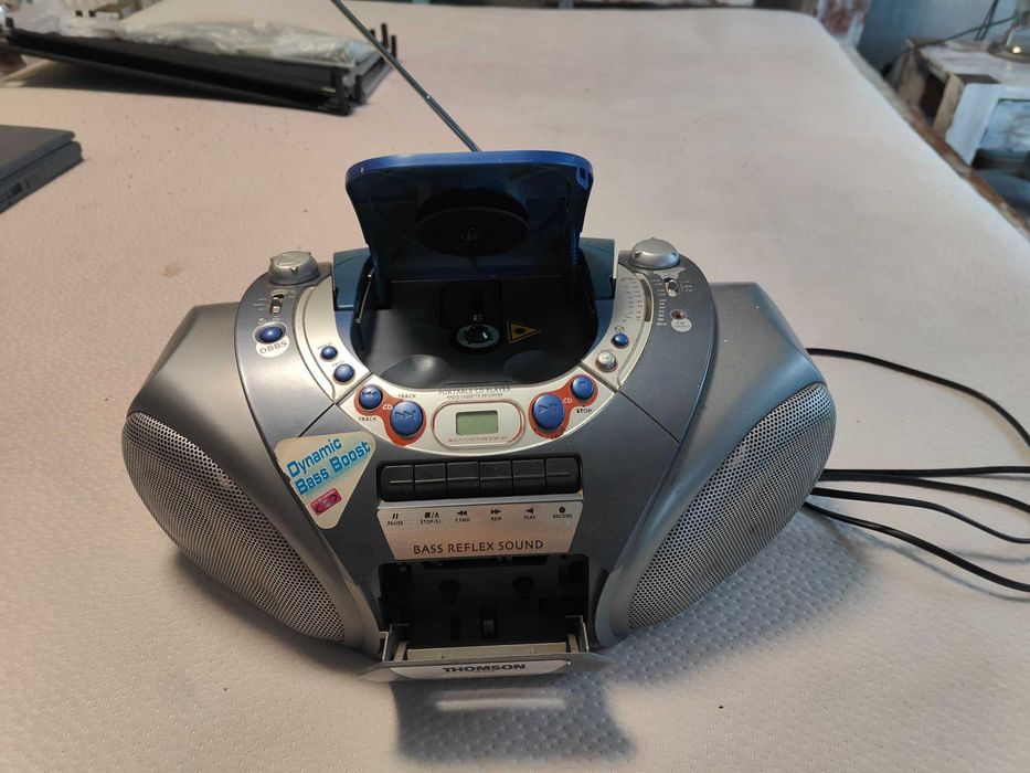 Bumbox Thomson.  W bardzo dobrym stanie, jak na jego łata.