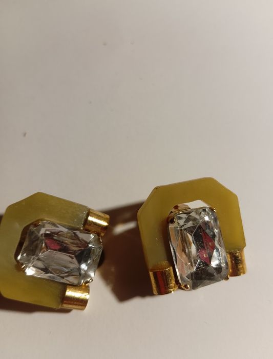 Brincos vários ao mesmo preço