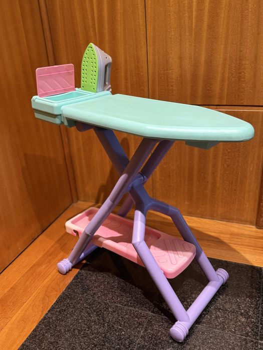 Tábua passar e ferro brincar