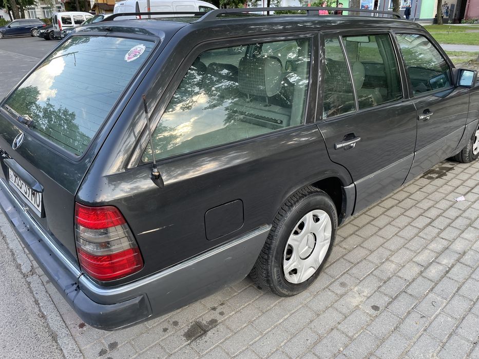 Mercedes benz w124 E200 гбо