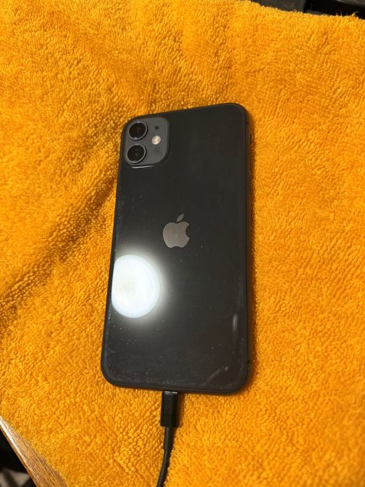Aціле. iPhone 11 128.