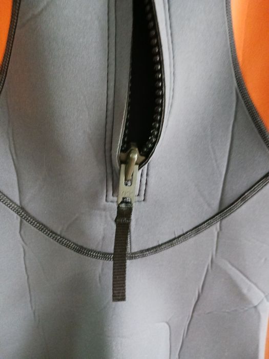 Fato surf neoprene 14 anos  Tribord