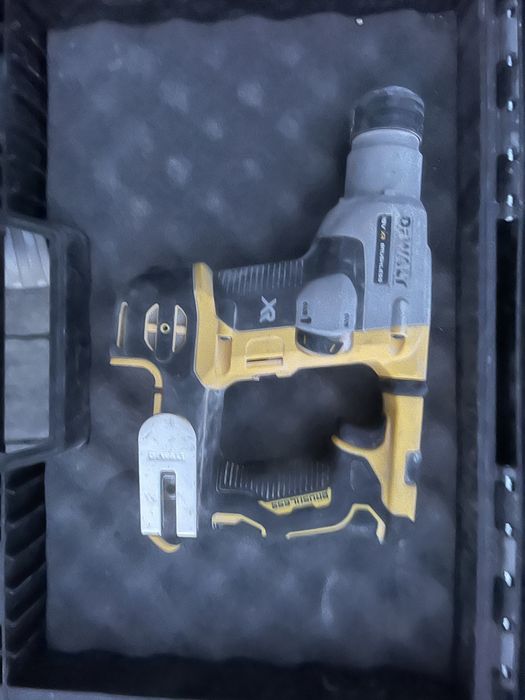 Młotowiertarka Dewalt