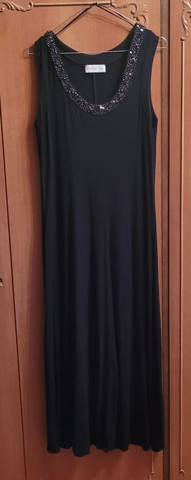 Czarna sukienka midi L
