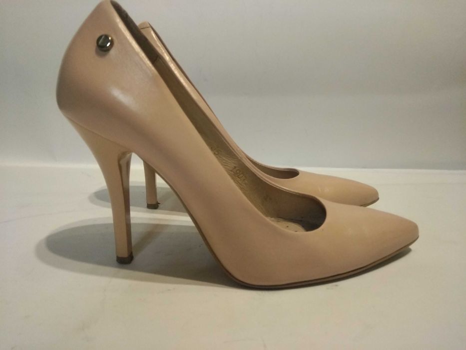 Szpilki Venezia 36 beżowe