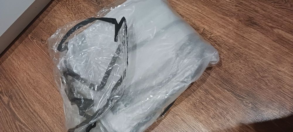 Sprzedam folię przeciwdeszczową do wózka spacerowego