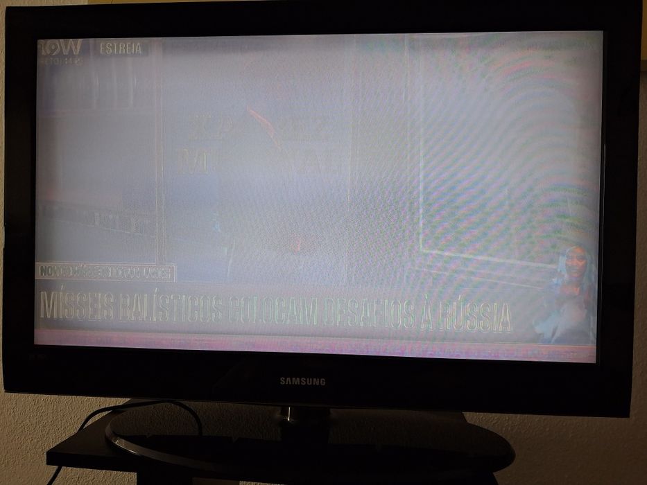 LCD Samsung de 37 polegadas, com avaria
