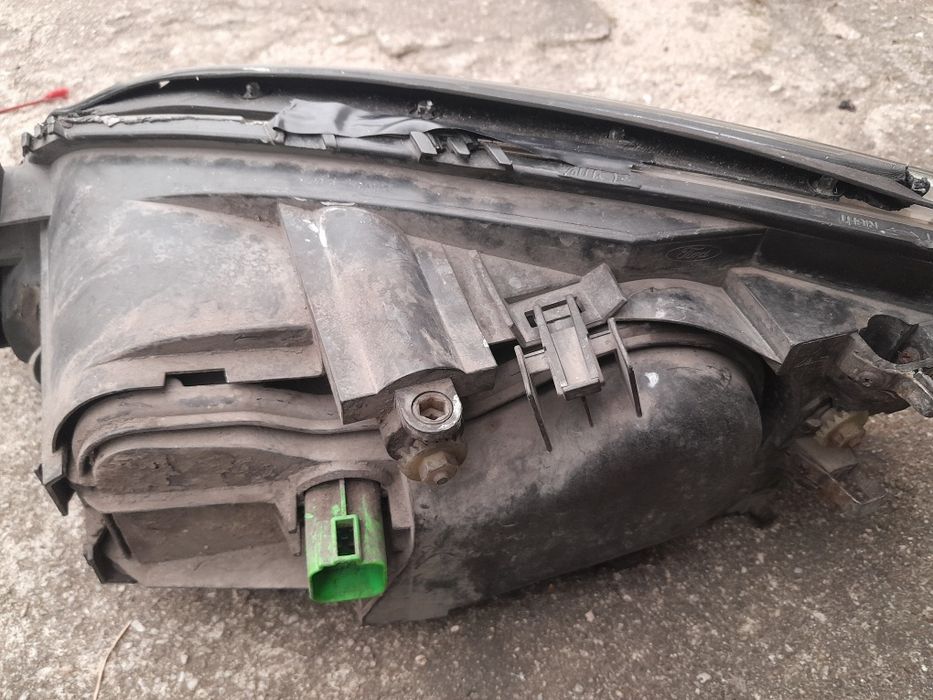Lampa prawa - ford mondeo mk3 2001r.