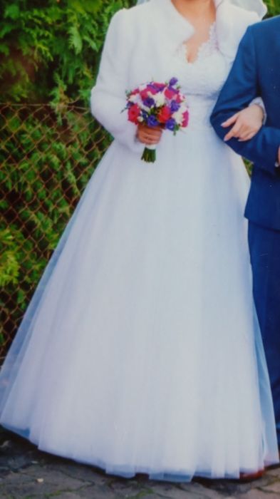 Suknia ślubna literka A