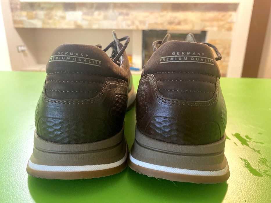 Продам кросівки чоловічі, нові, не підійшов розмір.