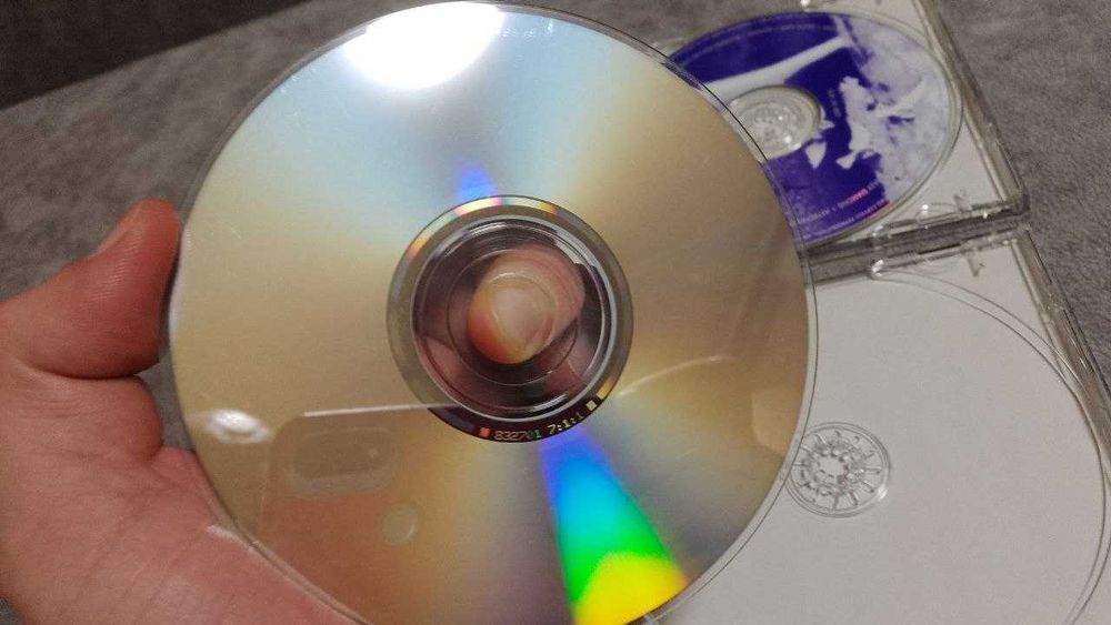 pink floyd - pulse	2 cd. заводские cd в хорошем состоянии