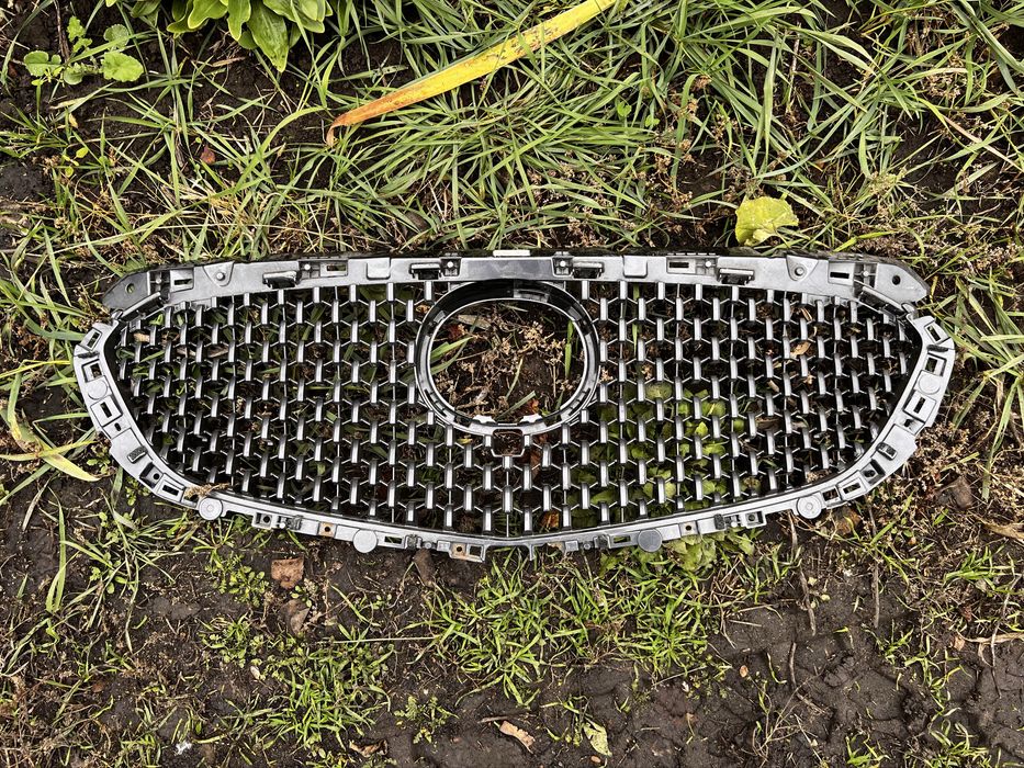 Решетка радиатора мазда 6, gj