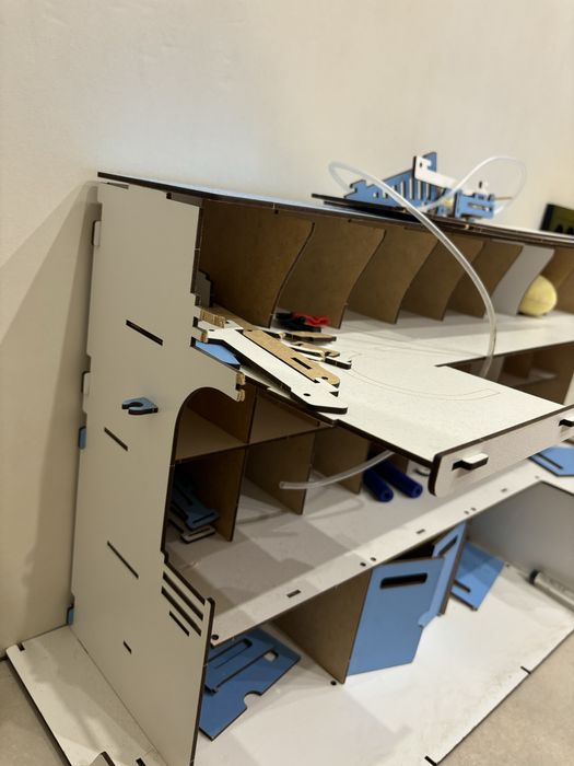 Дитячий гараж для машинок