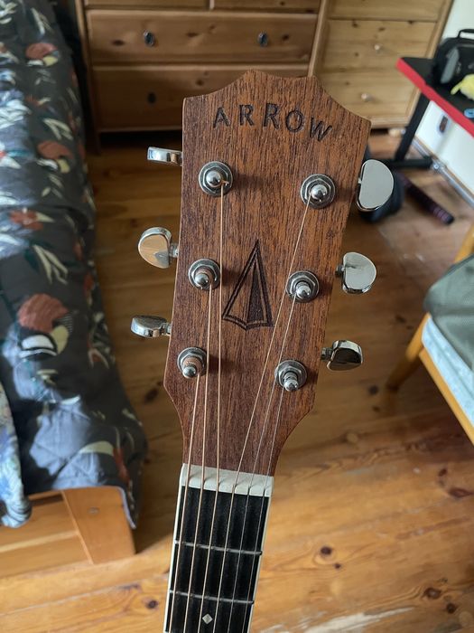 Gitara akustyczna arrow