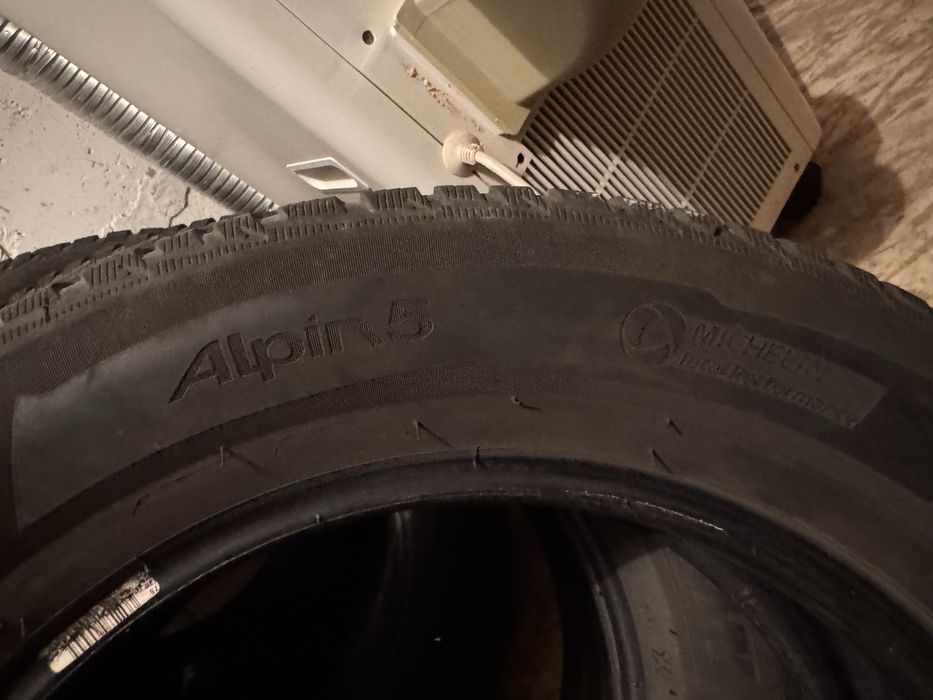 Opony Michelin Alpiny 5  zimowe