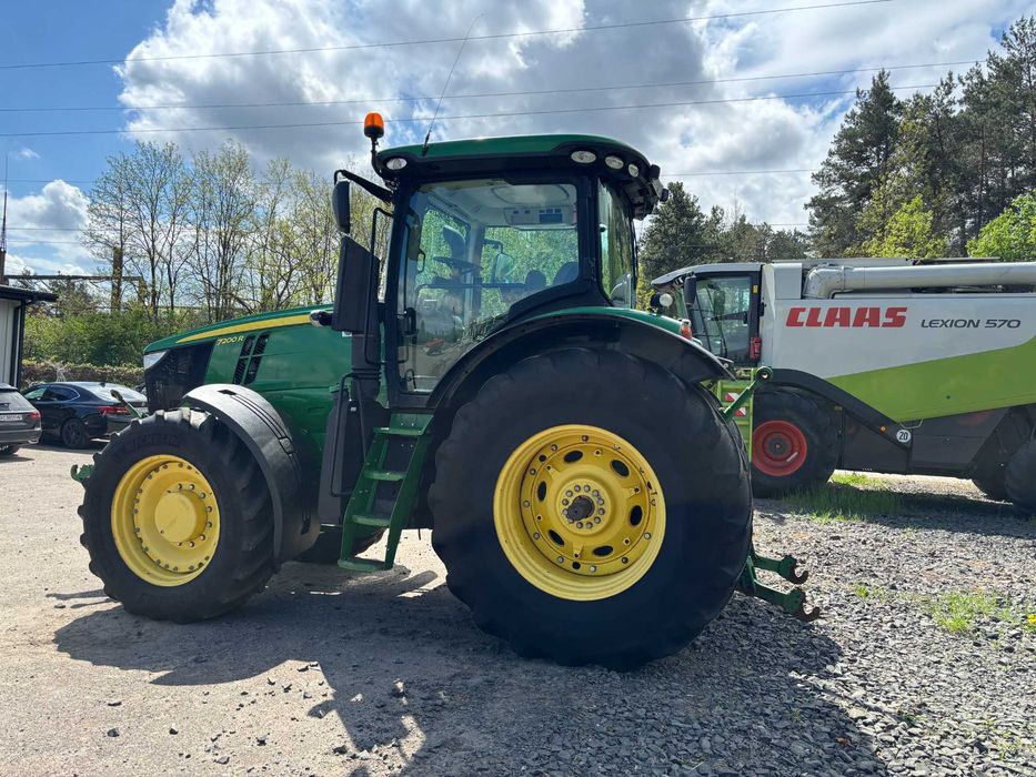 John Deere 7200R