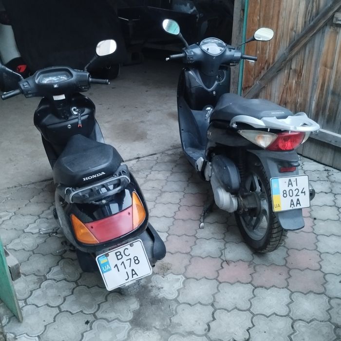 Мопед  Хонда 100  і SH150 4 тактний зареєстровані.