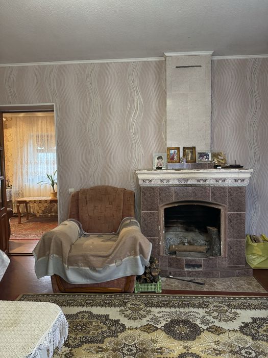 Продам будинок.Орловщина .Центр.