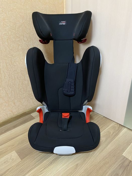 Автокресло BRITAX ROMER KIDFIX II XP SICT с 3 до 12 лет