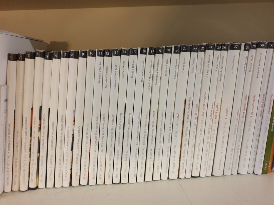 32 volumes da História de Portugal