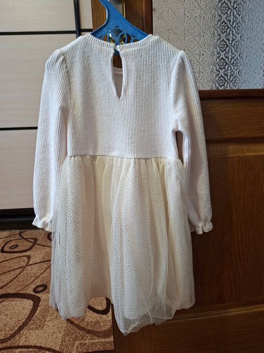 Теплое платье на девочку 104-110 размер